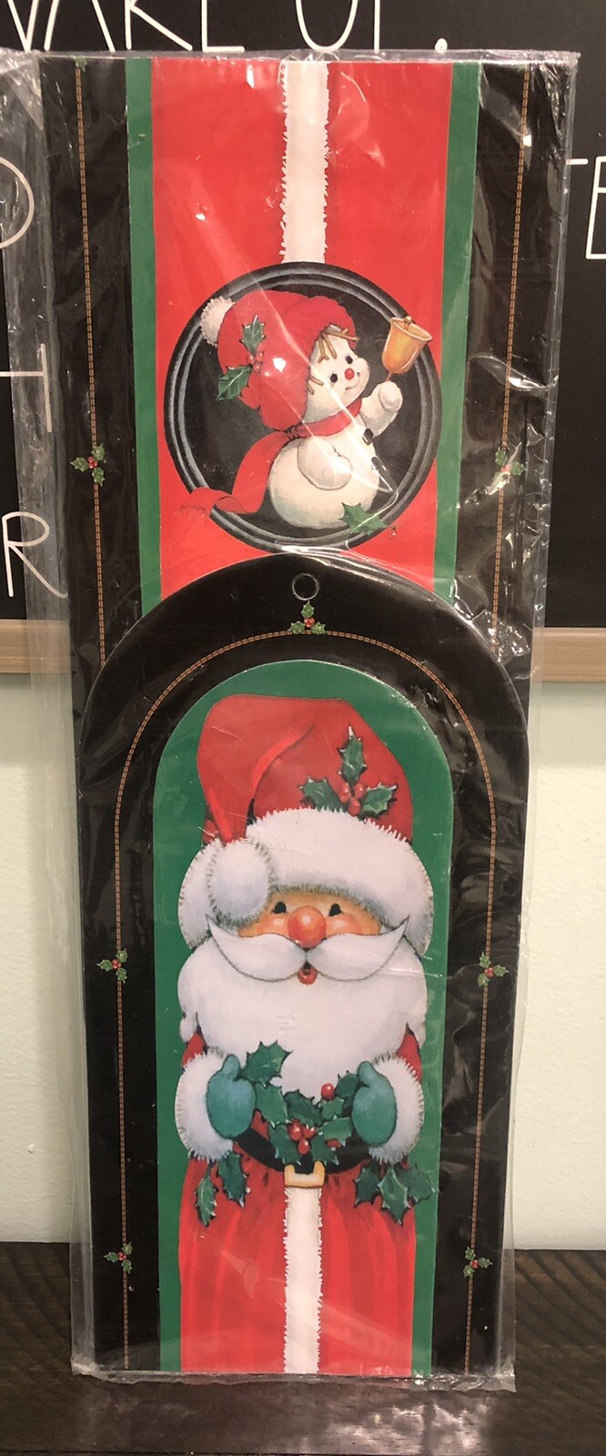 Vintage 1998 Santa & Friends Christmas Card Holder NOS  -image