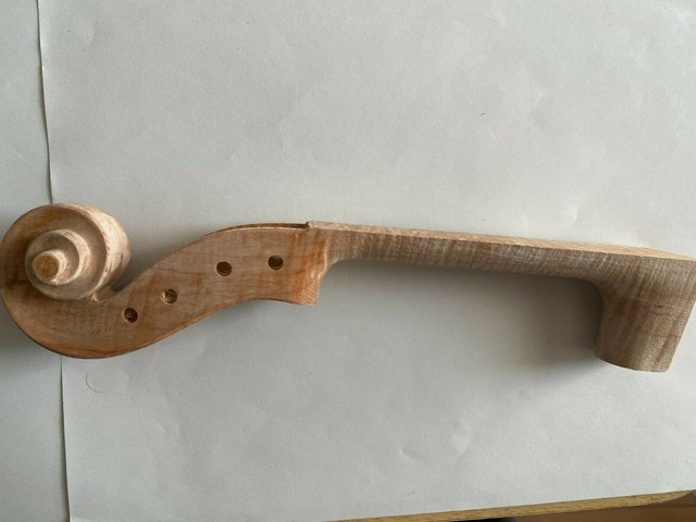 HAND CARVED VIOLIN SCROLL AND NECK FROM FINE AGED MAPLE! HAND CARVED VIOLIN SCROLL AND NECK FROM FINE AGED MAPLE!