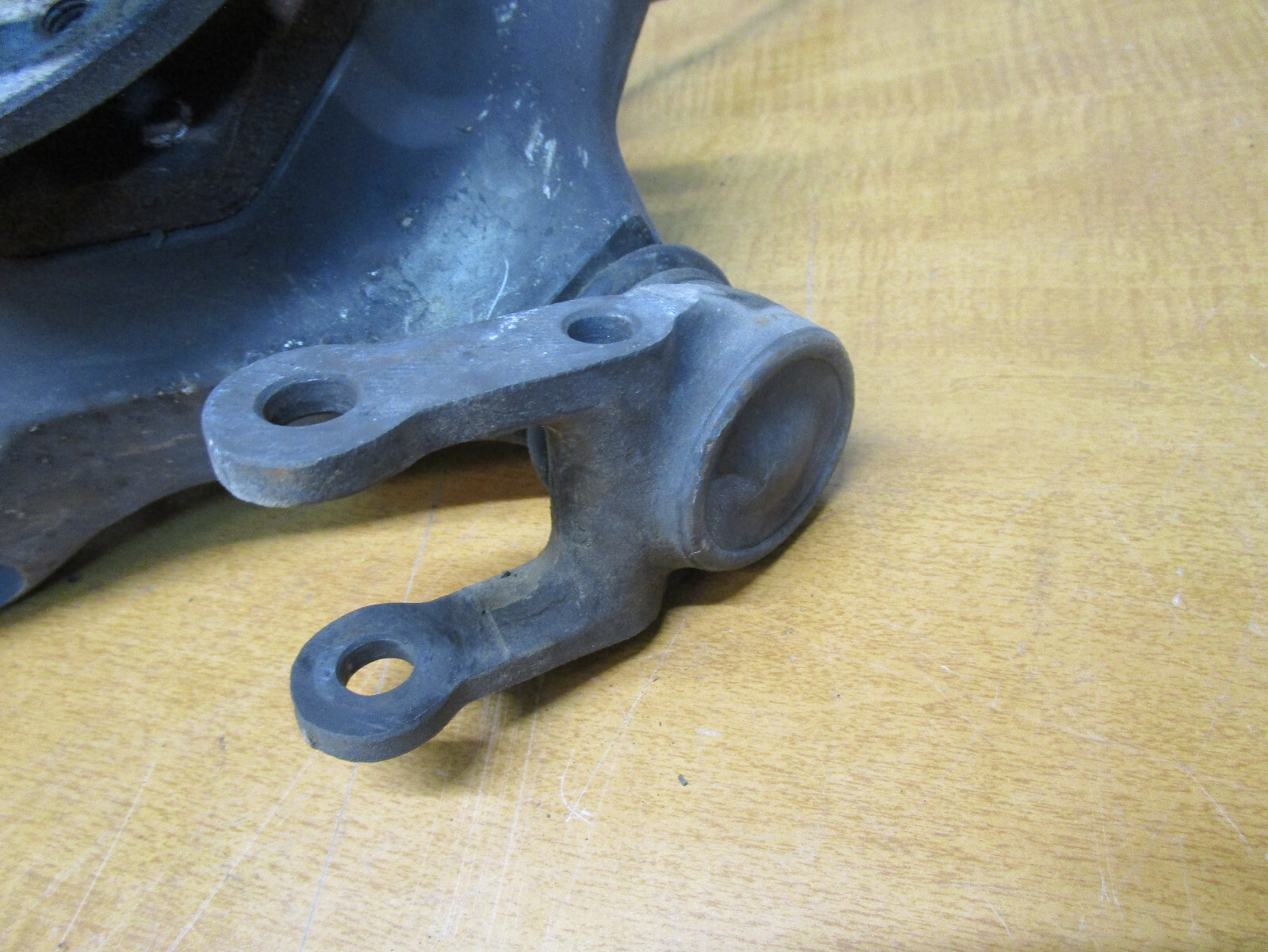 Ferrari 348 - LH Front Steering Hub Knuckle / Spindle Wheel Bearing - P/N 145261