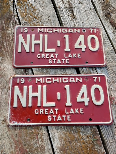 PAIR 1971 Michigan License Plates - "NHL 140" GREAT LAKE STATE