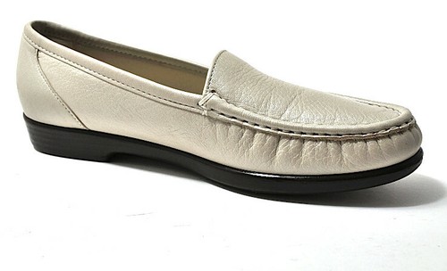 SAS Tripad Comfort Foot Bed Womens size 9 N Pearl Beige Slip-on Loafer Shoes USA - Picture 7 of 9
