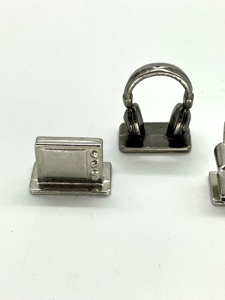 SCENE IT Music and TV DVD Game Replacement Movers Tokens Set of 8 - Image 2 of 4