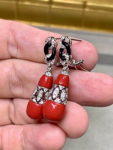 Estate Deco 18K Red Coral Onyx Link Diamond Drop Dangle Omega Back Earrings - Picture 7 of 8