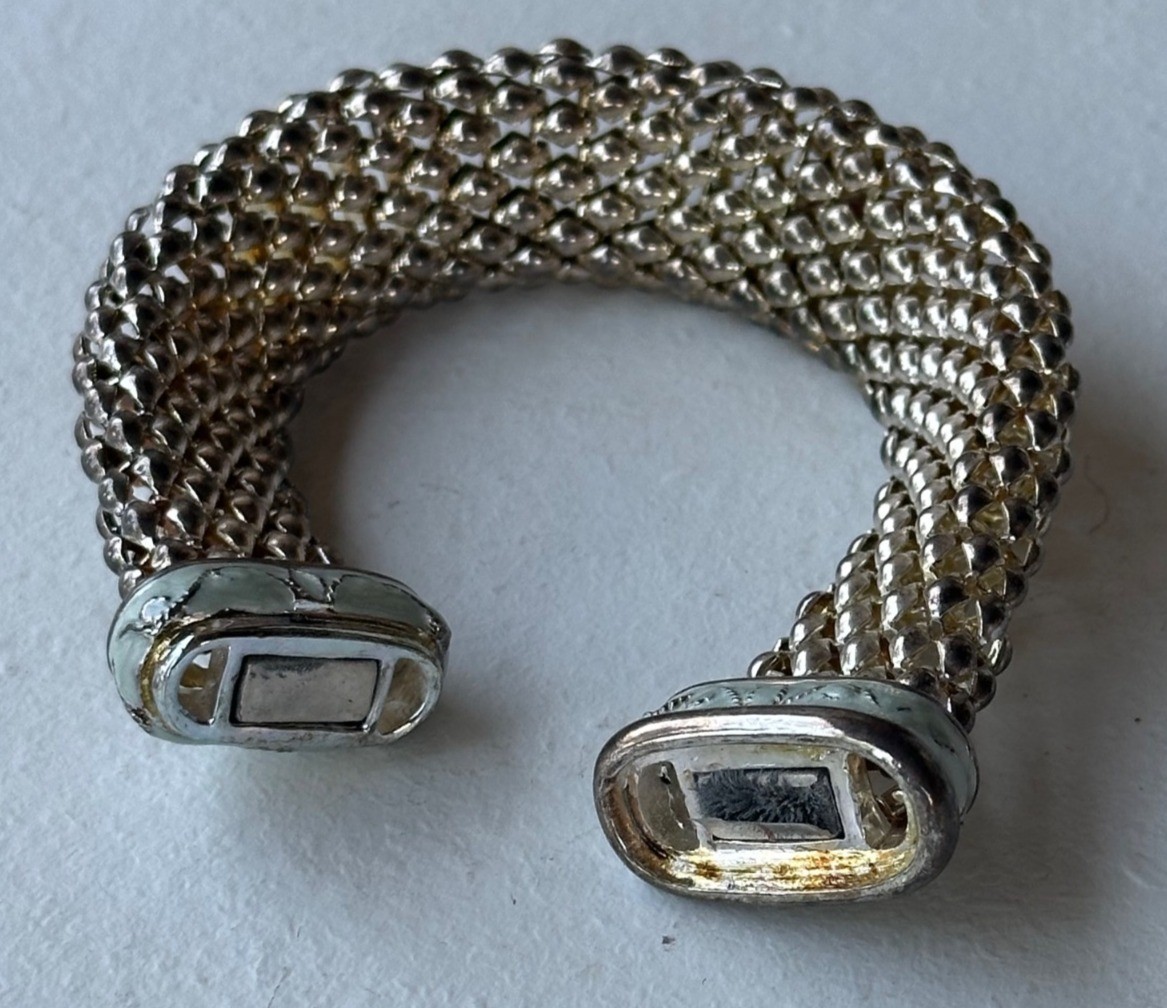 Unbranded Silver Gold Magnetic Fashion Jewelry Bracelet View 3