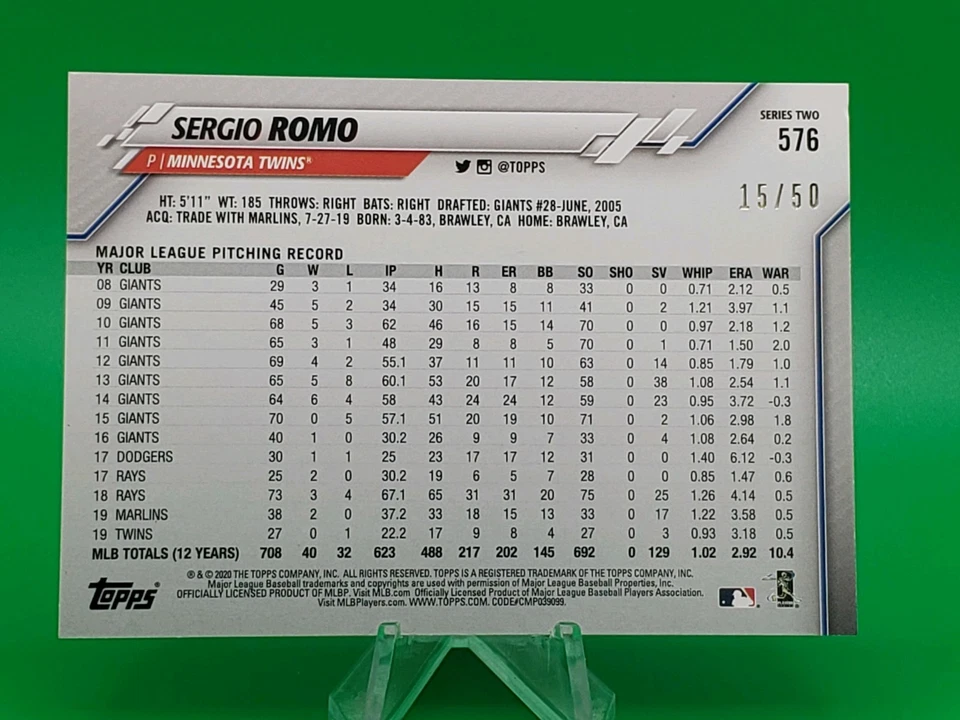 Sergio Romo 2020 Topps Serie 2 Día del Padre Azul 15/50 SP #576 Minnesota Twins Foto 2 de 2