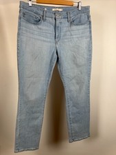 Levi  s 314 Shaping Straight Jeans Womens W33 L30 Mid Rise Light Wash Blue Denim