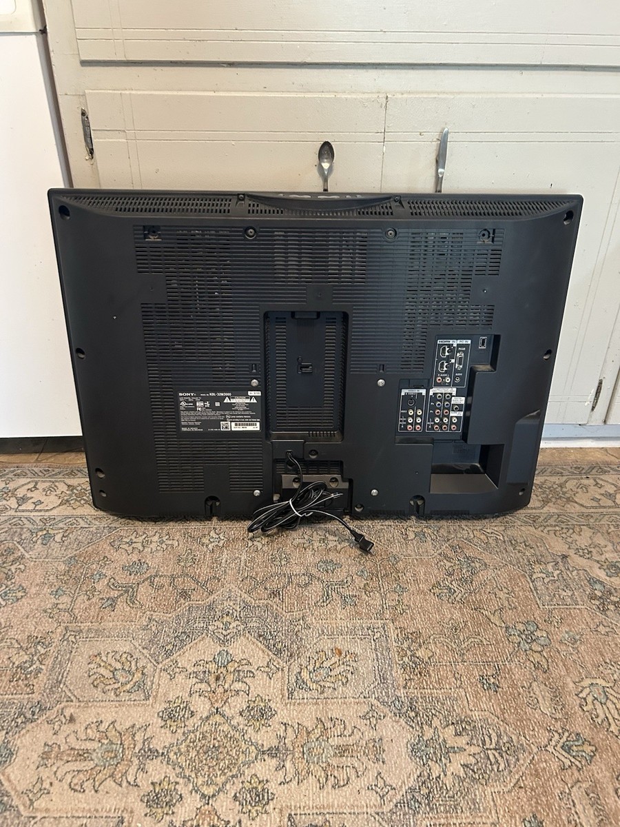 Sony Bravia KDL-32M3000 LCD Color Television RCA/SVIDEO/HDMI Retro