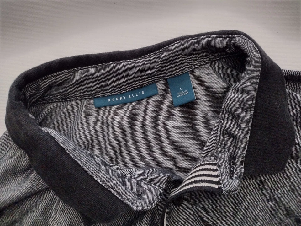 Perry Ellis Grey Silver L Button Collar T-shirt Large - Image 4 of 4