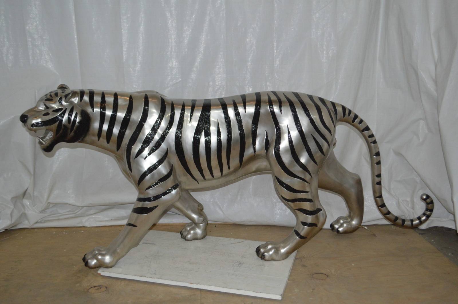 Picture 3 of 8