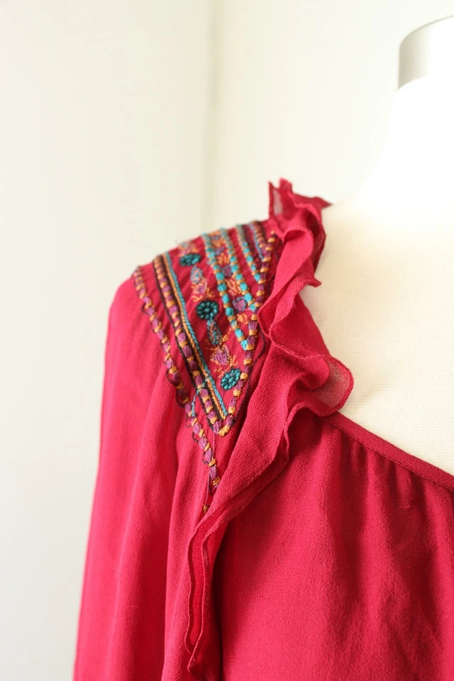 Blusa Top Nanette Lepore Roja Cachemira Floral Bordada Volantes Talla 2 Foto 2 de 4