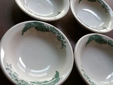 4 Vintage  WALLACE CHINA GREEN LEAF  BERRY BOWLS FRUIT CUPS RESTAURANT WARE 1954