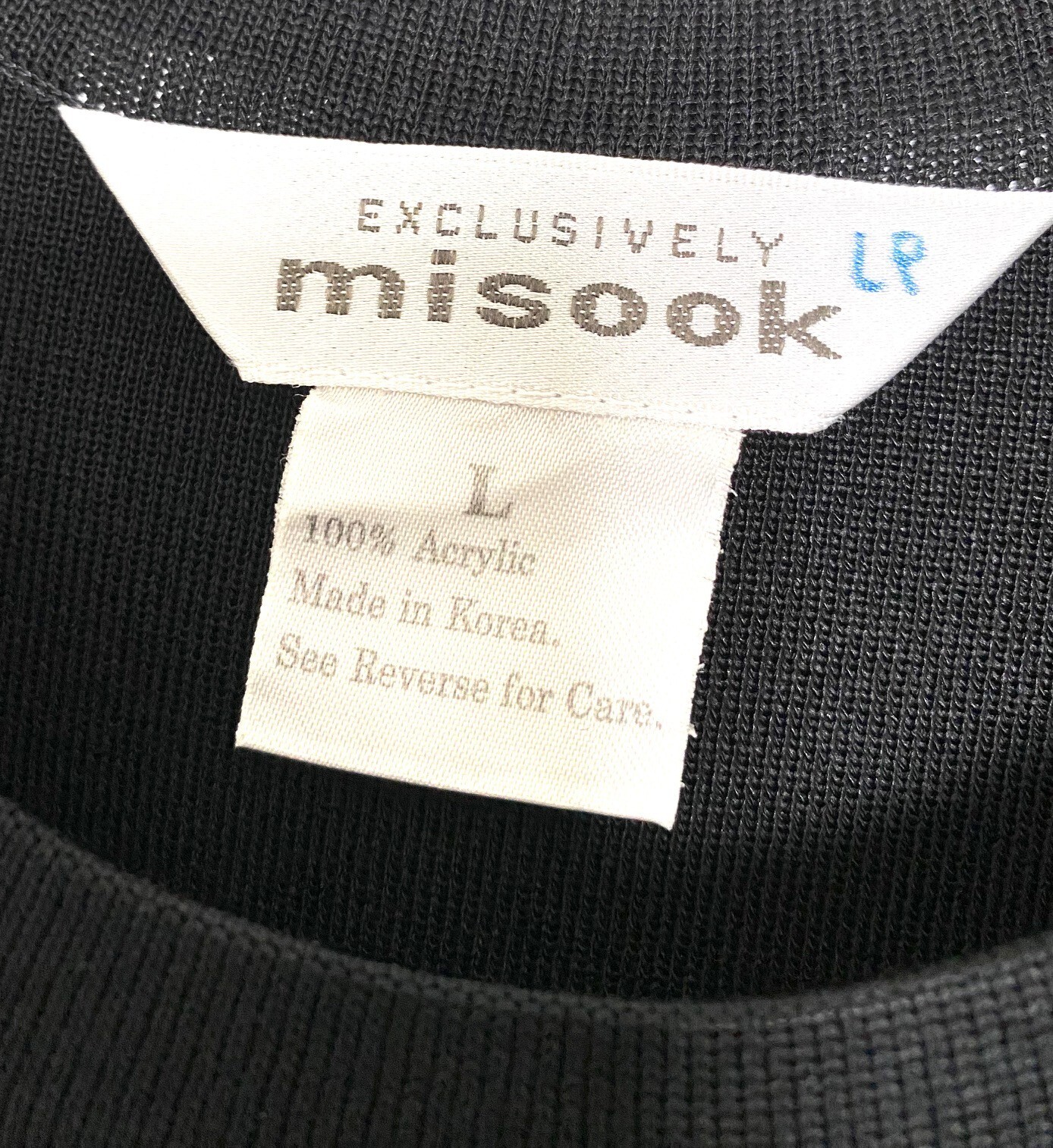 EXCLUSIVELY MISOOK Black Basic Classic Knit Sleev… - image 3