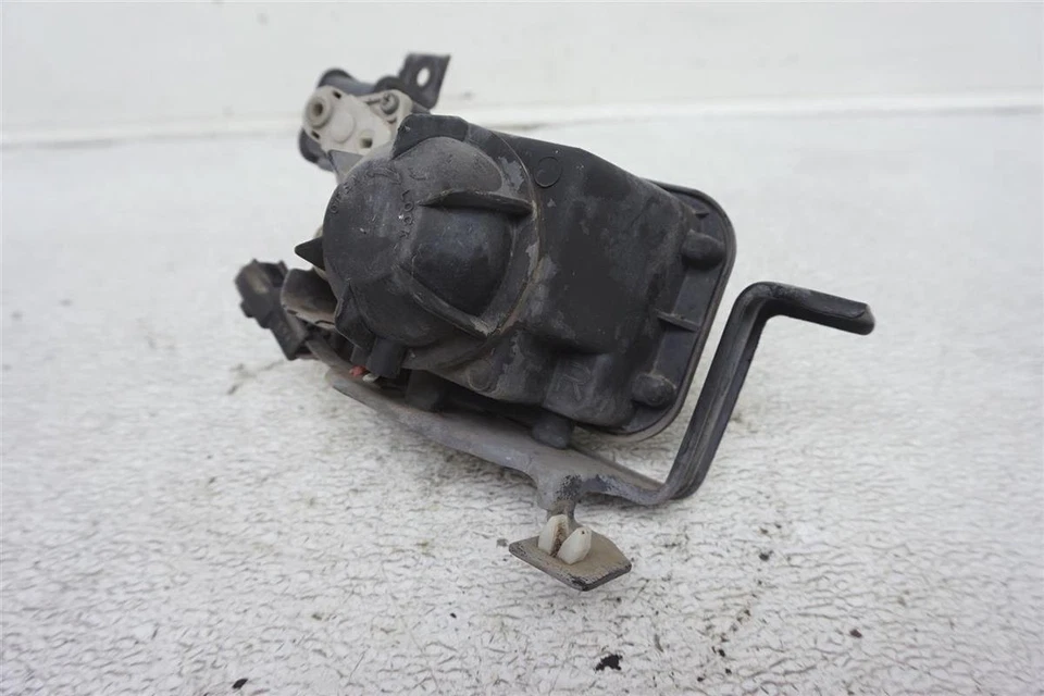 Lâmpada de neblina Lexus Es300 1992-1994 4 portas passageiro direito 81210-33020 fabricante de equipamento original - Imagem 3 de 4