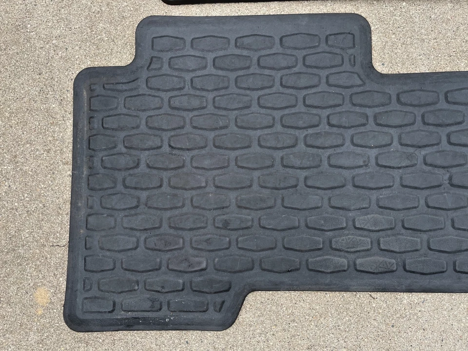 2003 - 2008 Honda Pilot All-Weather Heavy Duty Rubber Floor Mats Set Black OEM - Image 2 of 4