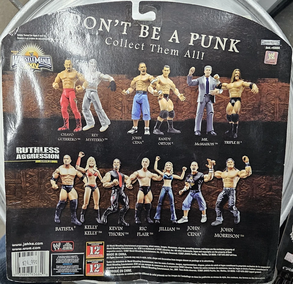 24 figuras de acción WWE Rey Mysterio y Chavo Guerrero Road to Wrestlemania Foto 2 de 2