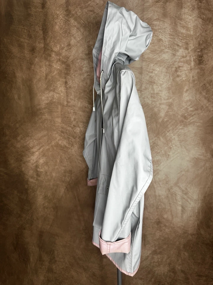 Chaqueta de lluvia vintage para mujer HM Abernathy talla mediana gris rosa” Foto 4 de 4