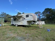 2008 Forest River Wildcat Fifth Wheel as Is Needs Work To Back Wall