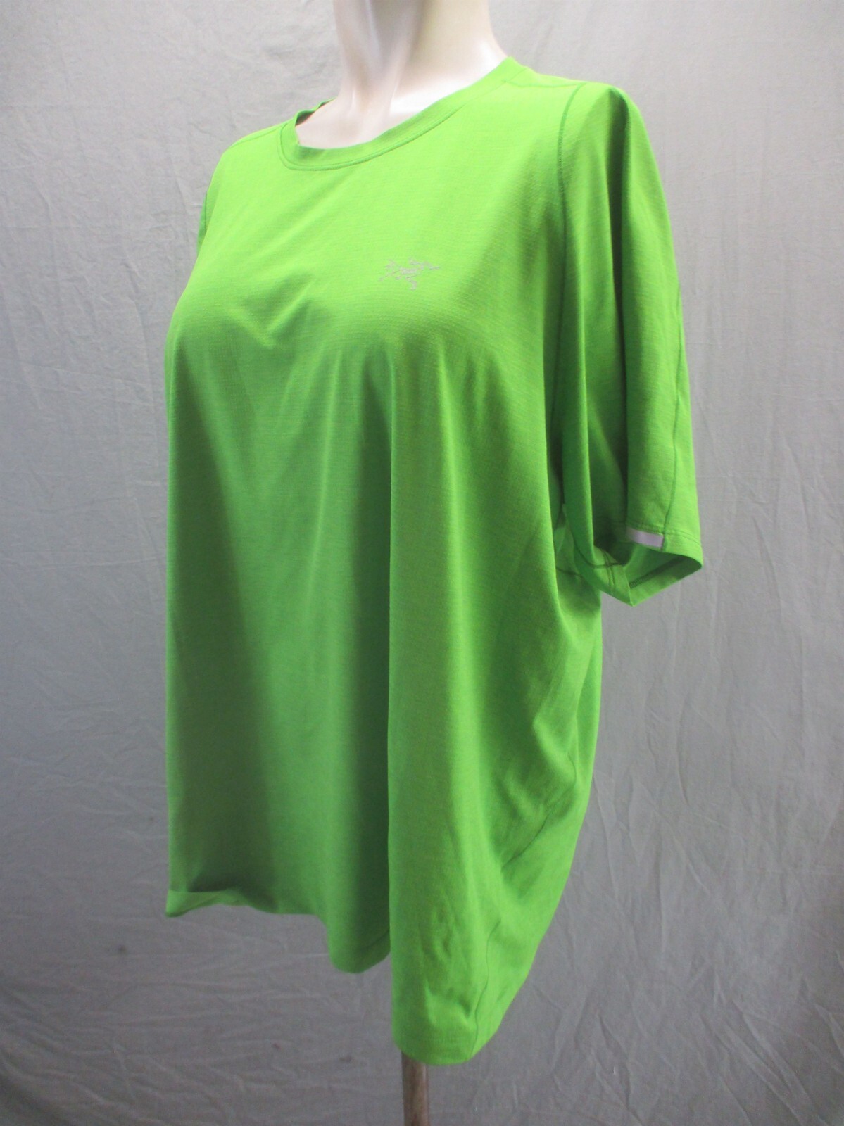 T shirt uomo verde manica corta traspirante ARC'TERYX taglia XL nuova senza etichette sportiva 716