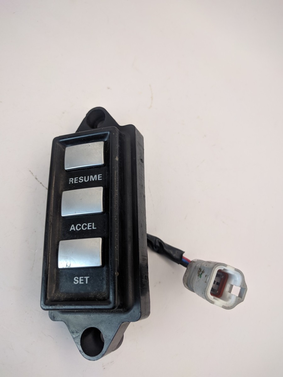 ボタンSR 1984-1989 Nissan 300ZX Z31 Steering Wheel Cruise Control