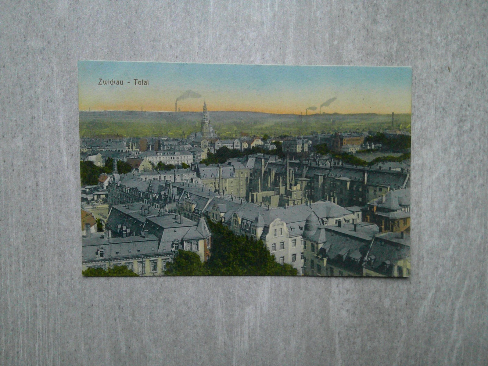 Foto 1 di 2