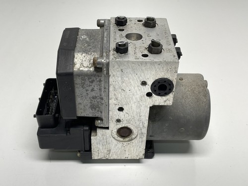 99-04 VOLKSWAGEN EUROVAN ANTI LOCK ABS BRAKE PUMP WITH DSC MODULE OEM - Picture 2 of 8