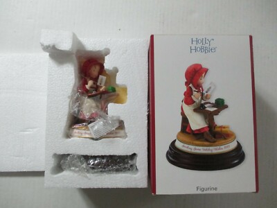 NEW HOLLY HOBBIE FIGURINE *SENDING SOME HOLIDAY WISHES* LIMITED EDITION 2007