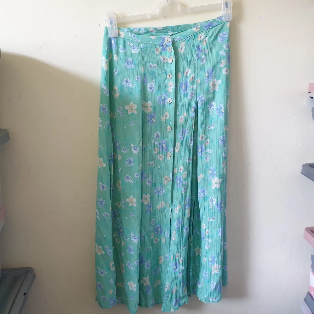 Green midi skirt 90s top