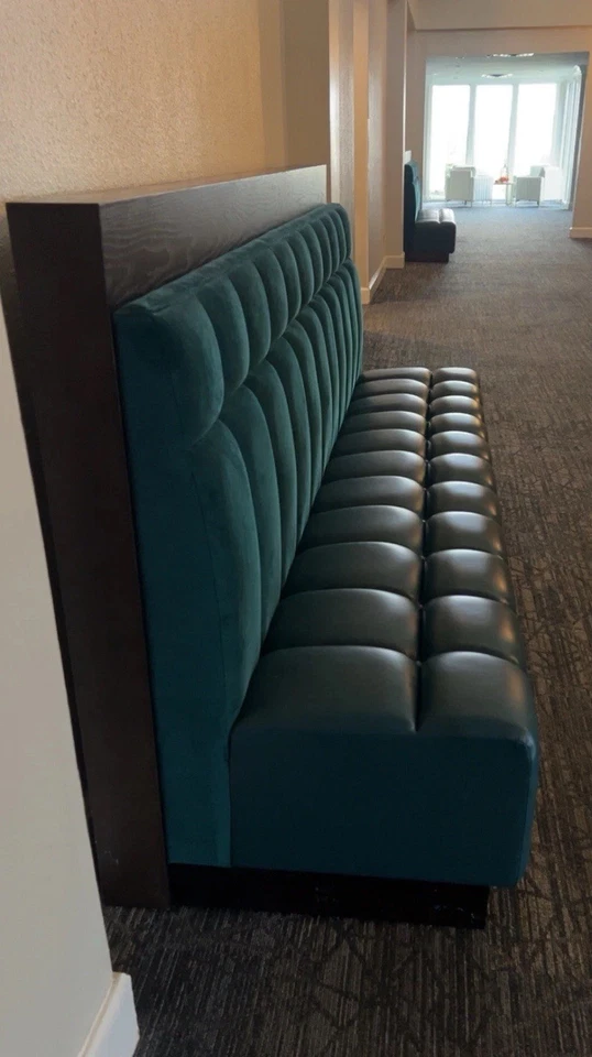Turquoise Restaurant Style Bench With A Velvet Back Upholstery. Great Condition - Image 2 of 4