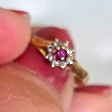 9ct Yellow Gold Diamond & Ruby Cluster Ring. Solid Hallmarked 375. Size H 1.4g