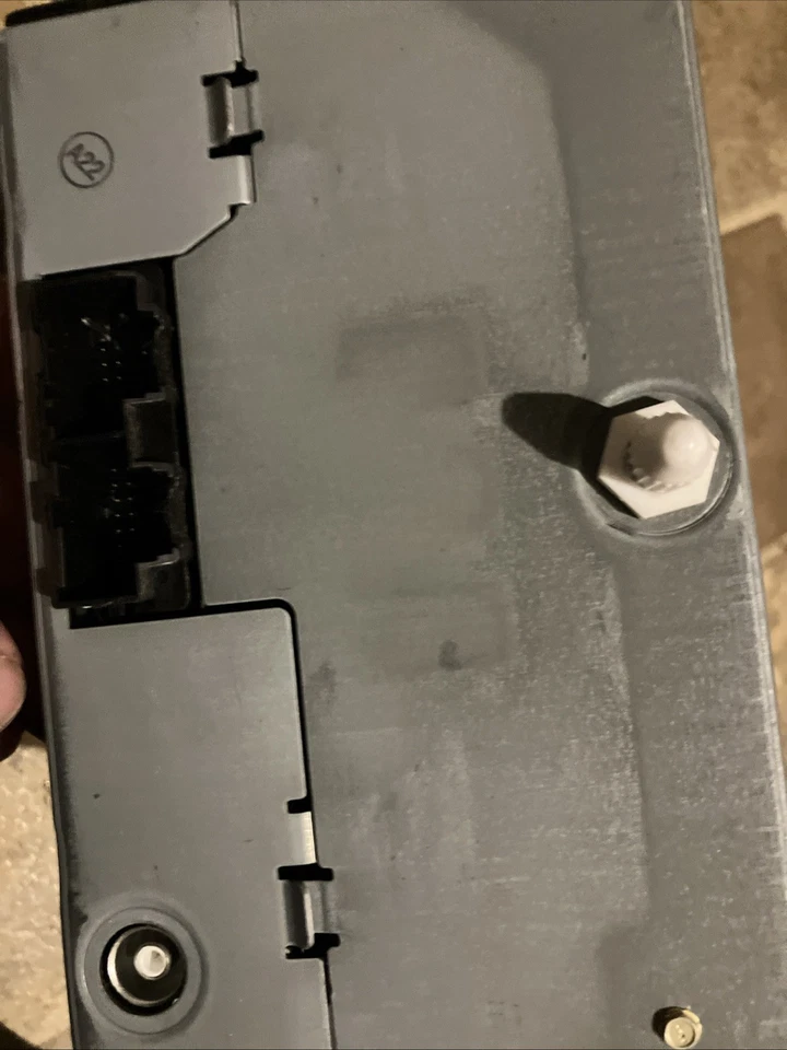 2007-2014 雪佛兰 Tahoe 调幅调频收音机 CD 播放器 带辅助蓝牙升级 25942015 — 第 4/4 张图片