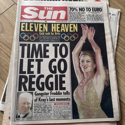 Sun newspaper front page Reg Kray passing. Kray twins W1