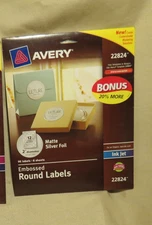 Avery 22824 Embossed Round Labels Matte Silver Foil 8 Sheets 96 Labels. 