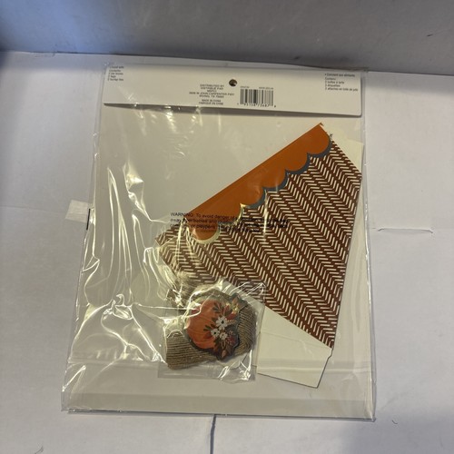 Thanksgiving Pie Slice Boxes Set Of 2 Bakeware Brand New - Picture 2 of 2