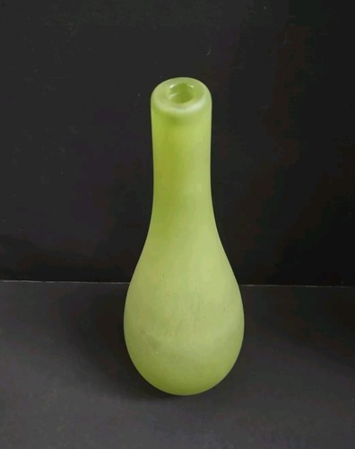 KOSTA BODA Signed Gunnel Sahlin NATURALIS Green Bud Vase- 10.5" Decanter Bottle - Picture 9 of 9
