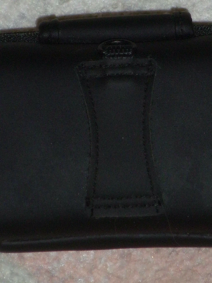 Vivitar Black Hard Shell Camcorder Video Camera Case Bag with zipper closure - Image 4 of 4