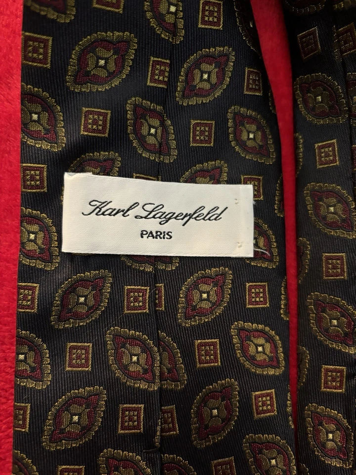 Corbata Karl Lagerfeld diseño geométrico seda 3 7/8x55 nueva sin etiquetas hecha en Italia Foto 2 de 4