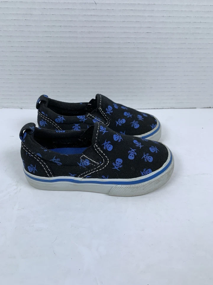 Zapatilla Deportiva Circo Informal Sin Cordones Niños Pequeños Talla 7 Negra Azul Calavera Piratas (S452) Foto 2 de 4