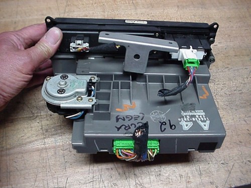 1992 ACURA LEGEND AC climate control temperature switch 146430 303A - Picture 3 of 3