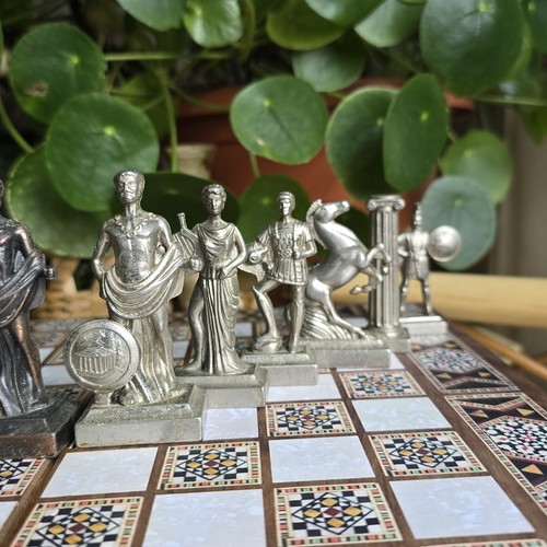Vintage Greek Mythology Chess Pieces Metal Bronze & Silver Colour Complete - Picture 4 of 22