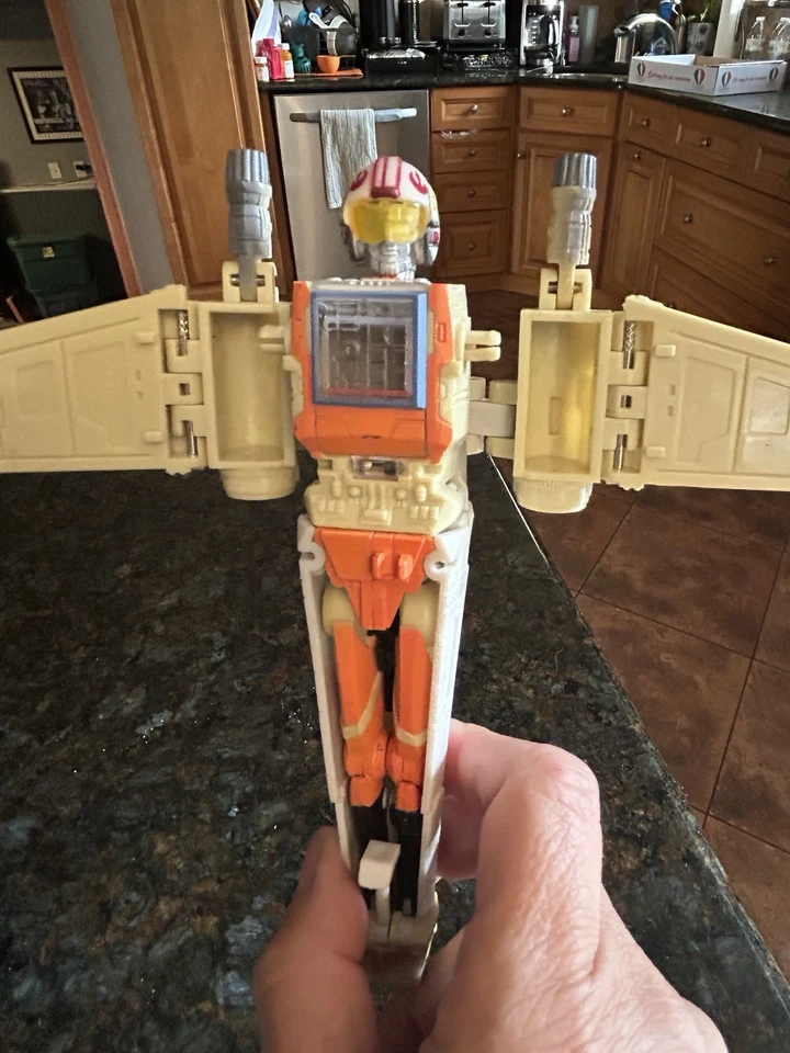 Figuras de acción Star Wars 2 TransFormers Darth Maul + Luke Skywalker X-Wing usadas en excelente estado Foto 3 de 4