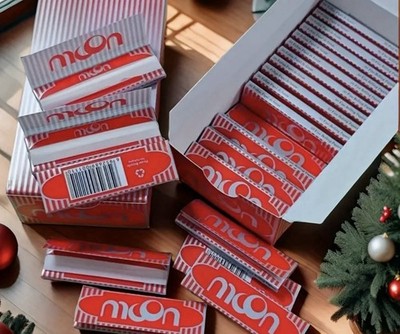 50 Packs Full Box MOON Rolling Papers 70mm  Red Short Size