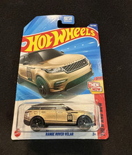 Hot Wheels Range Rover Velar Then and Now 1:64 Diecast Gold/Black Unopened