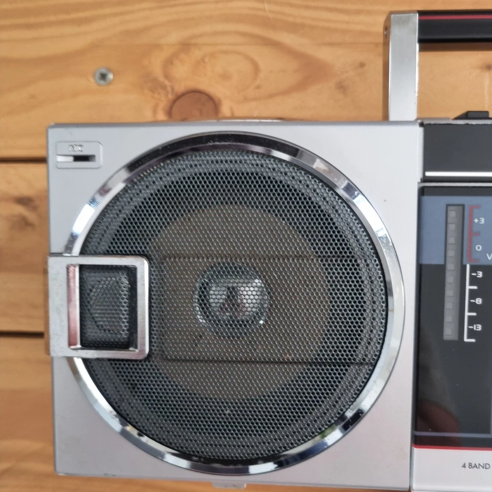 Sanyo M-7740L Mini Boombox Radio K7 Vintage - Photo 4/4