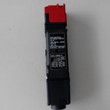 For OMRON Guard Lock Safety-Door Switch D4SL-N2NDA-D New In Box