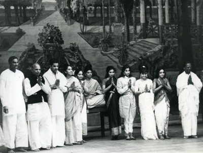 Frankreich Paris Ballett Hindu Volkstanz aus Indien altes Foto Reynier 1960