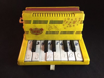 emenee toy accordion