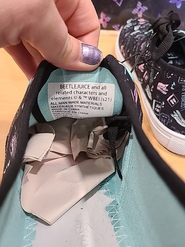 Hot Topic Beetlejuice Ghost Lace Up Women’s Canvas Sneaker Size 11 - Picture 6 of 8