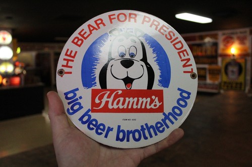 Vintage Hamm's Beer Bear Pinback THE BEAR FOR PRESIDENT Big Beer