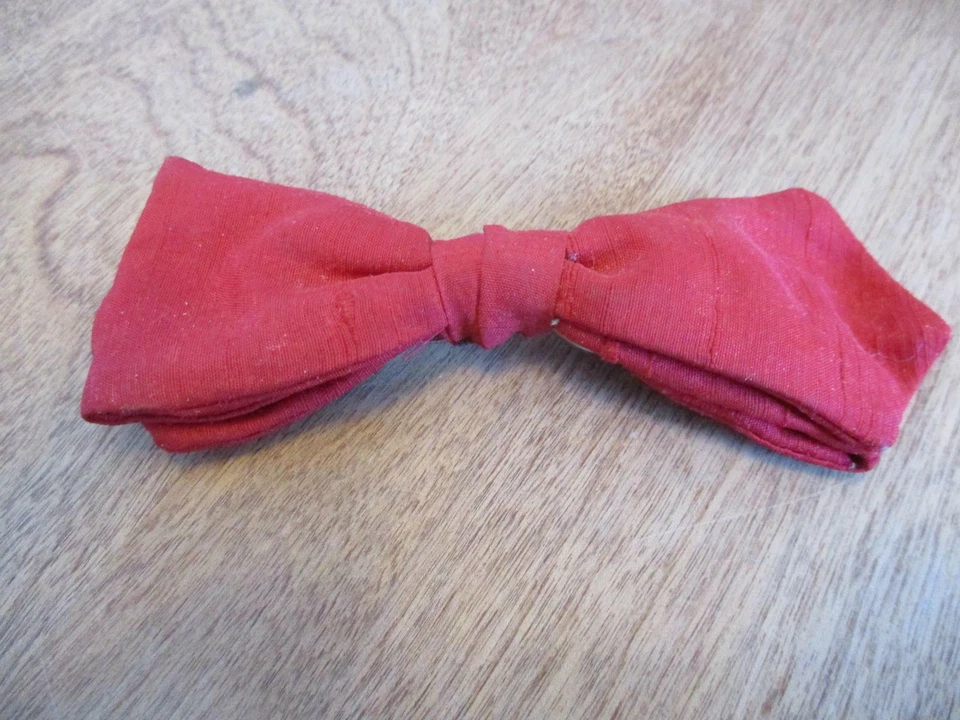 Vintage Red Silk Clip On Bow Tie 4-1/2" Wide Ormond NYC - Image 2 of 3