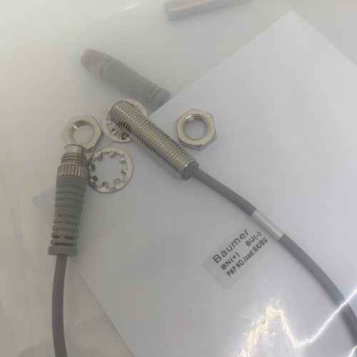 1PC New Original BAUMER ELECTRIC PROXIMITY SENSOR IFRM 08P1701/KS35L - Picture 2 of 3